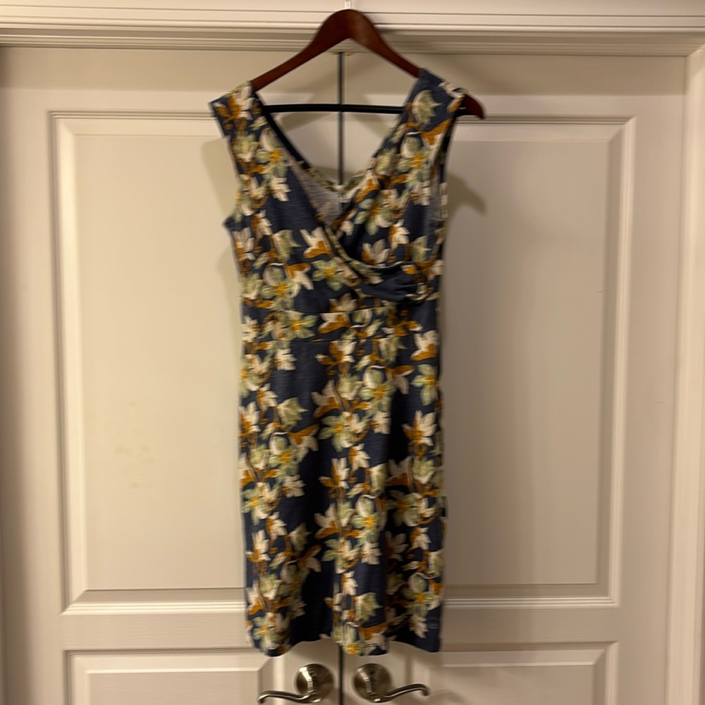 PATAGONIA DRESS SIZE MEDIUM